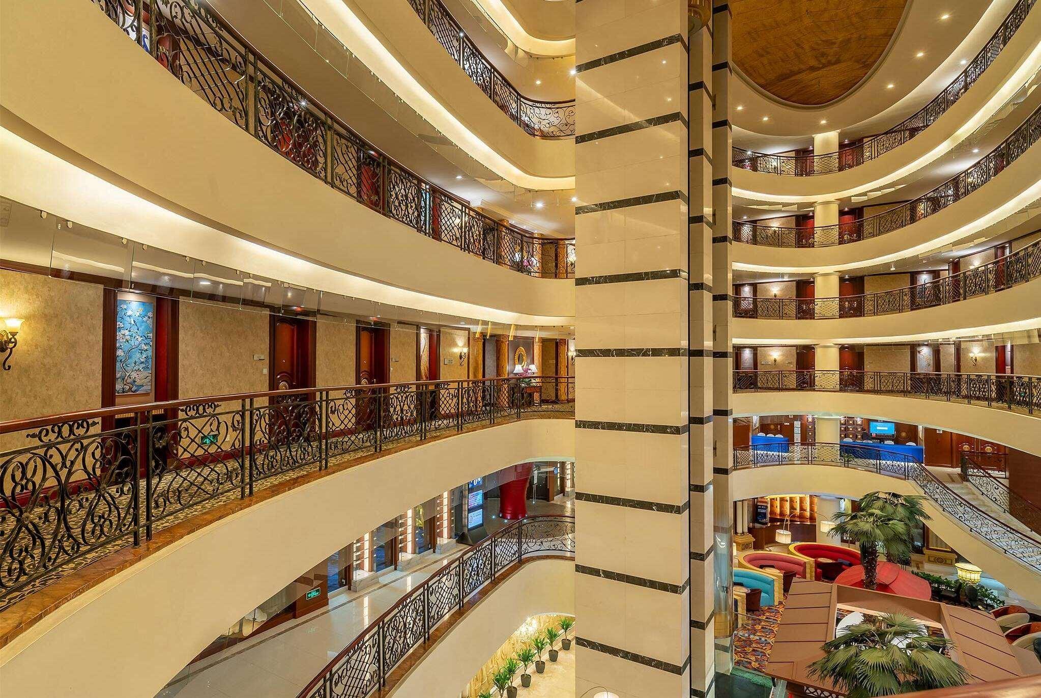 วินด์แฮม เซี่ยงไฮ้ หงเฉียว Hotel ภายนอก รูปภาพ